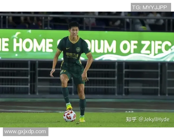 中国第二代足球球星名单及其在国内外赛场上的表现分析